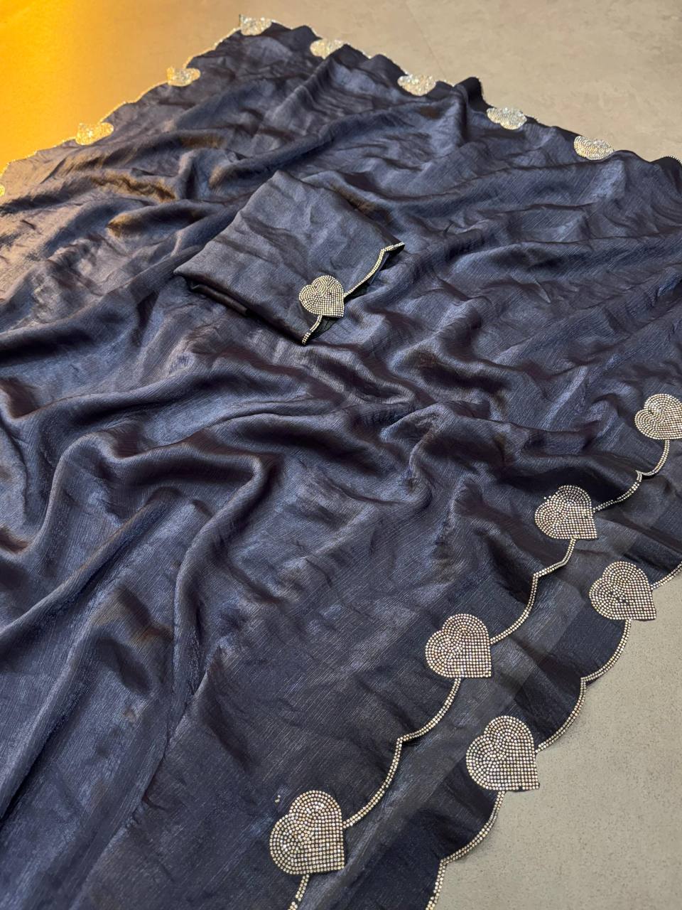 Style Loving Hart Diamond Cut Work Sarii
