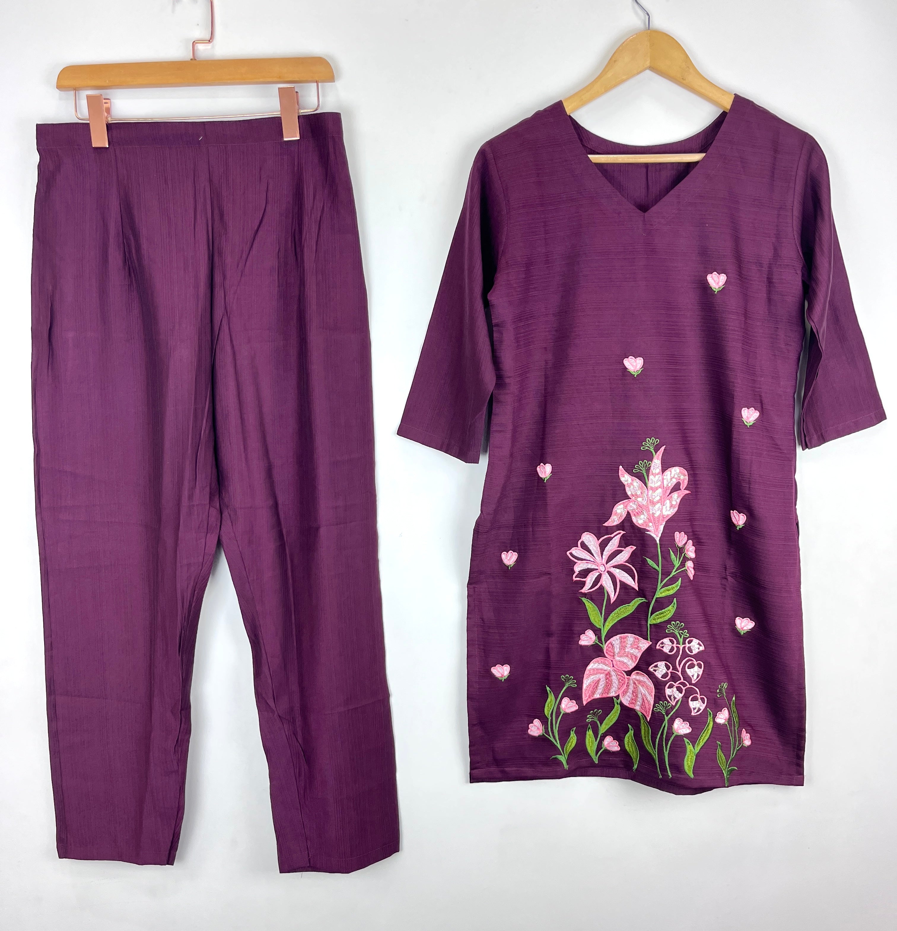 Pure Vertical Embroidery Thred Work Top Pent