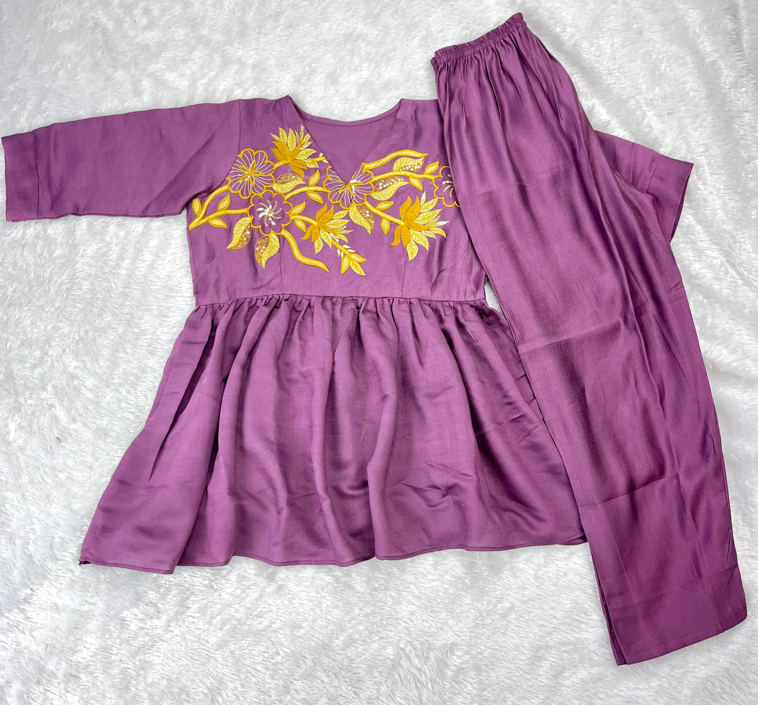 Pure Vertical Embroidery Thred Work Top Pent