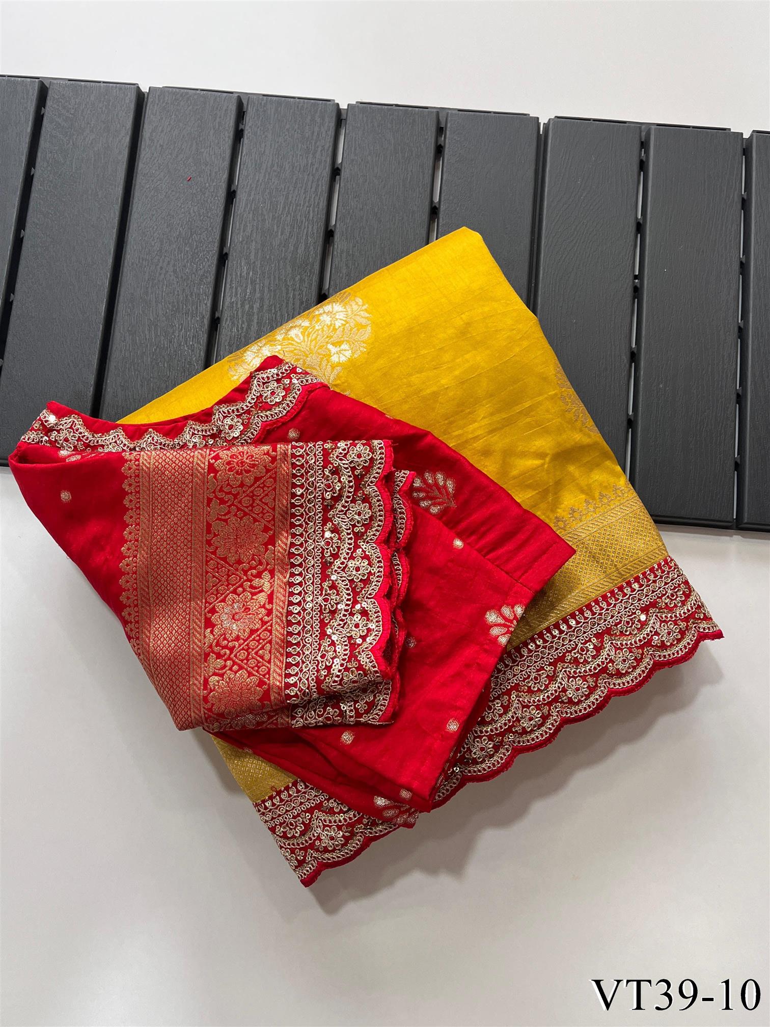 Pure Banarasi Fabric With Weaving Flower Work Saree