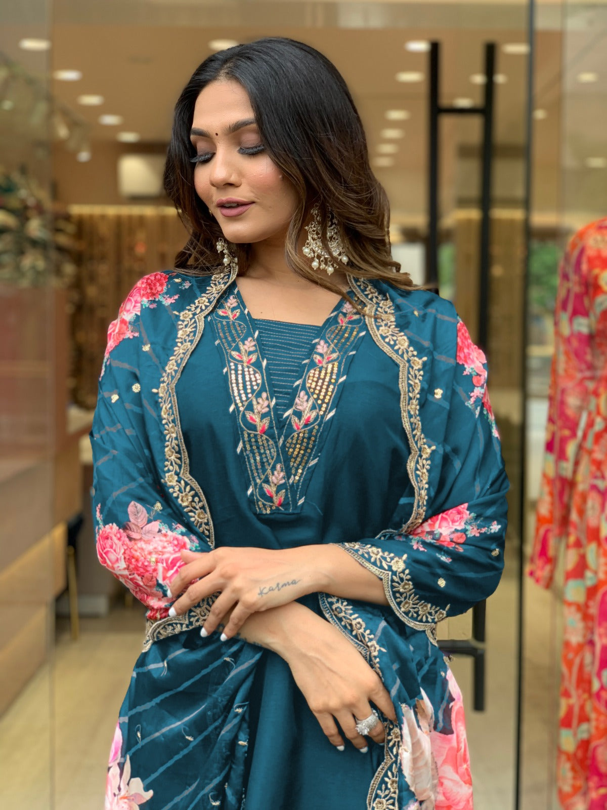 Viscose Rayon With Three Quarter Sleeves And Solid Pattern Top Pent