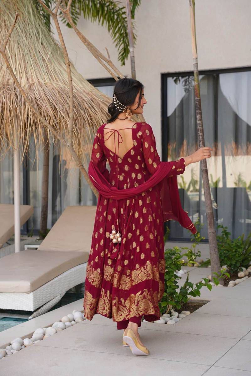 Beautiful Jaquard Fabric in Weaving Work Top
