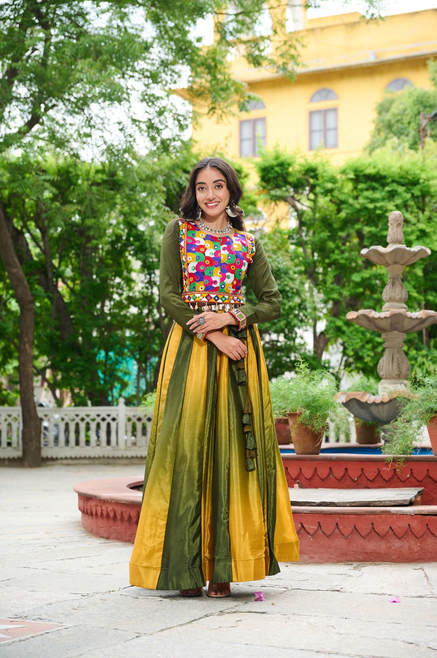 Chinnon Navratri Lehenga Set with Kutchi Gamthi Work