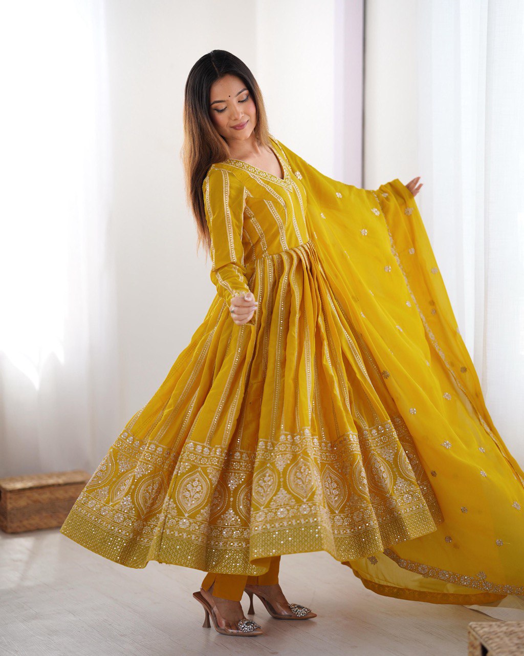 WOMEN'S WEAR SUMMER WEDDING SPECIAL SEQUENCE WORK GOWN