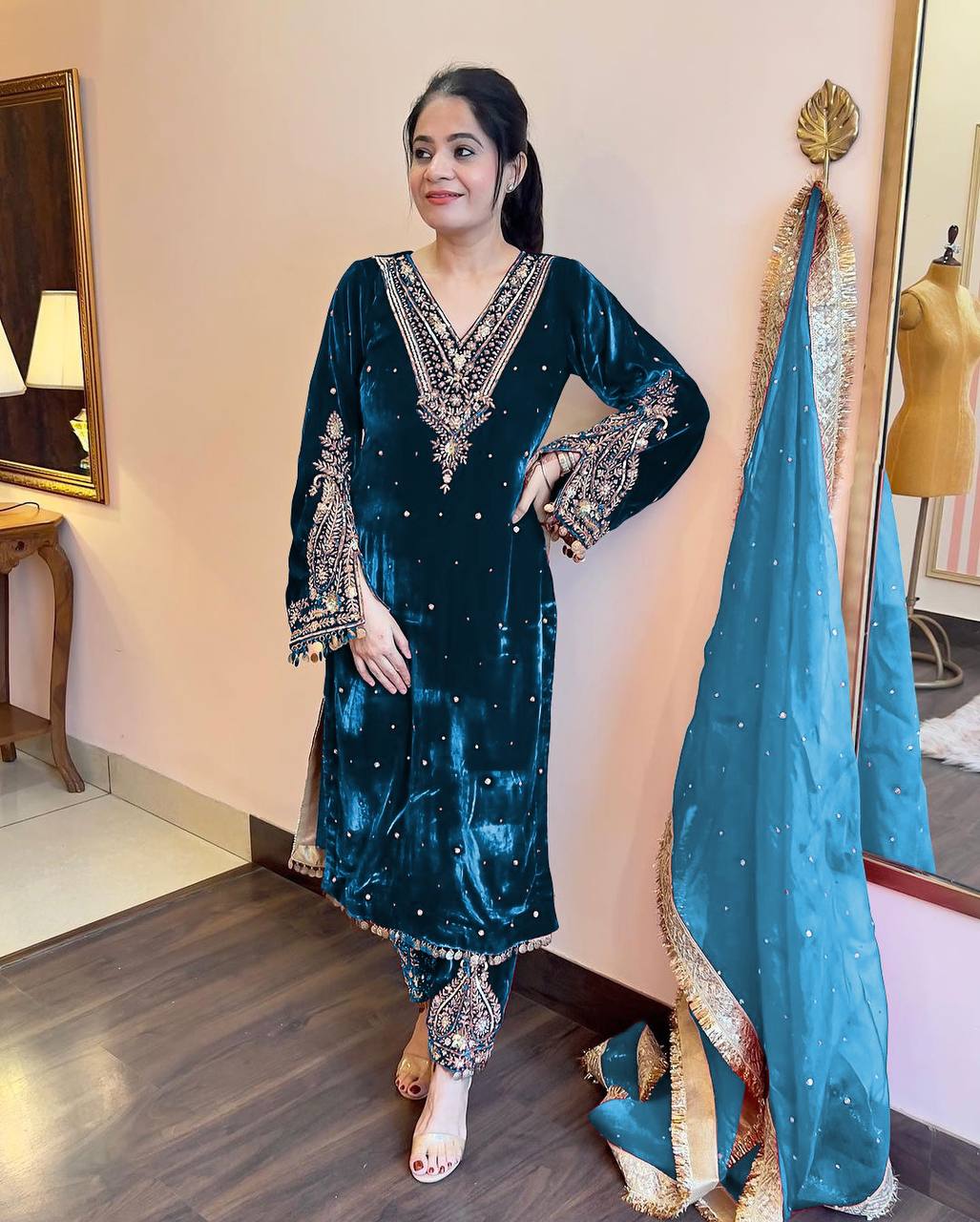 Lace Velvet Churidar Neck Designs Plain Suit With Lace Design Ideas/ Latest Velvet Suit Design/ Dress Lace Velvet Churidar Neck Designs Plain Suit With Lace Design Ideas/ Latest Velvet Suit Design/ Dress