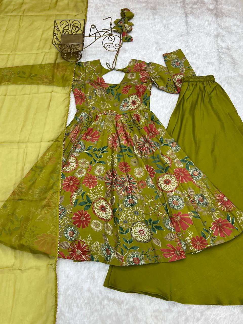 Pure Soft Romaqnsilk Chanderi With Digital Print Work With Padded, Side Zipper KediyaKurti  Plazzo