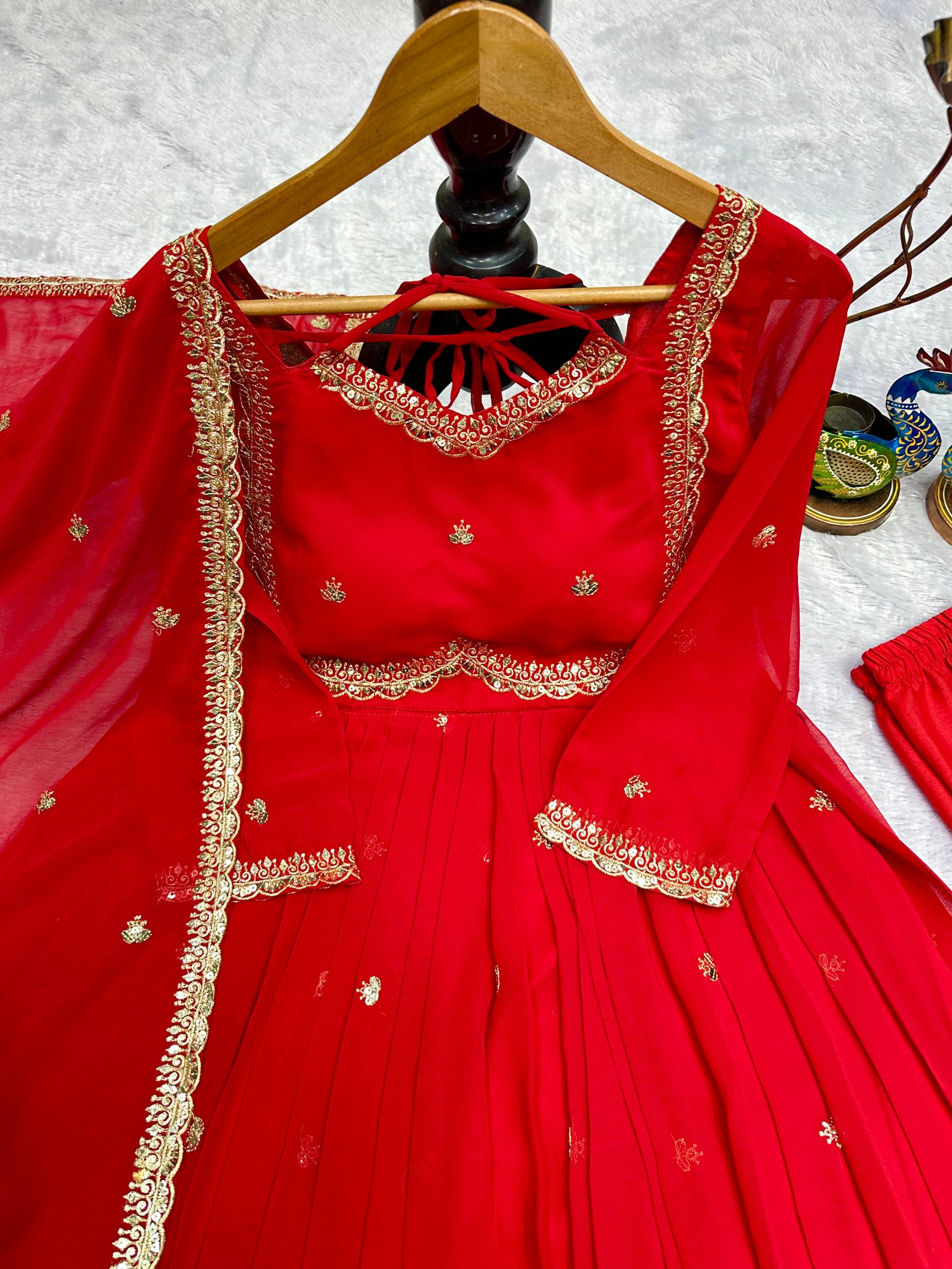 havy Foux Goargate Fabric in Gown