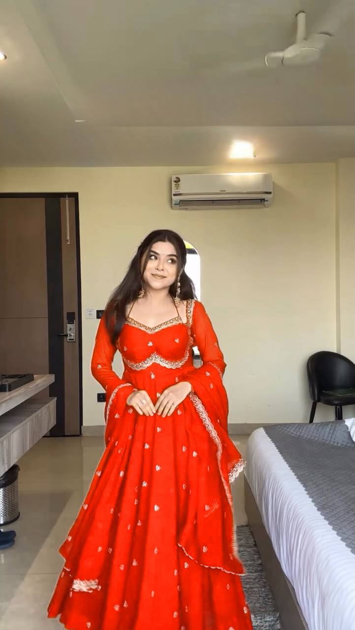havy Foux Goargate Fabric in Gown