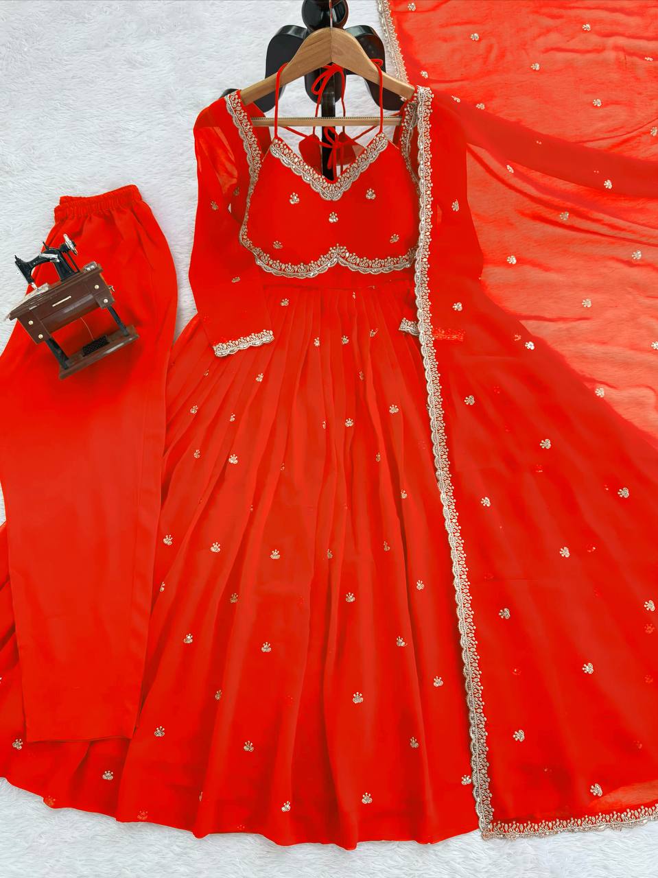 havy Foux Goargate Fabric in Gown