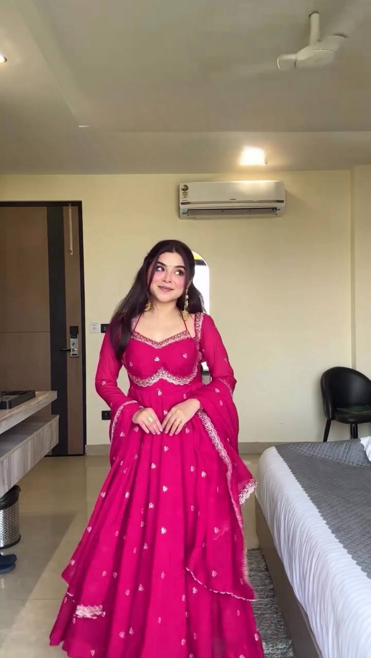 havy Foux Goargate Fabric in Gown