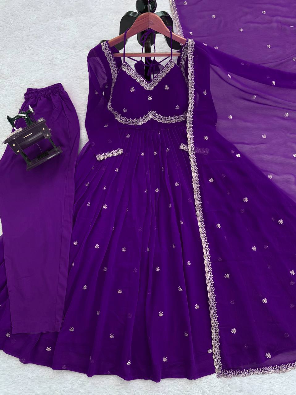 havy Foux Goargate Fabric in Gown