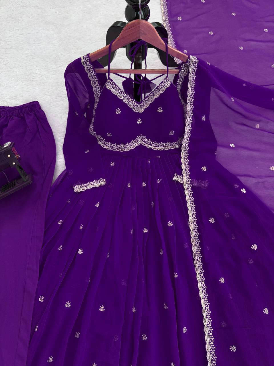 havy Foux Goargate Fabric in Gown