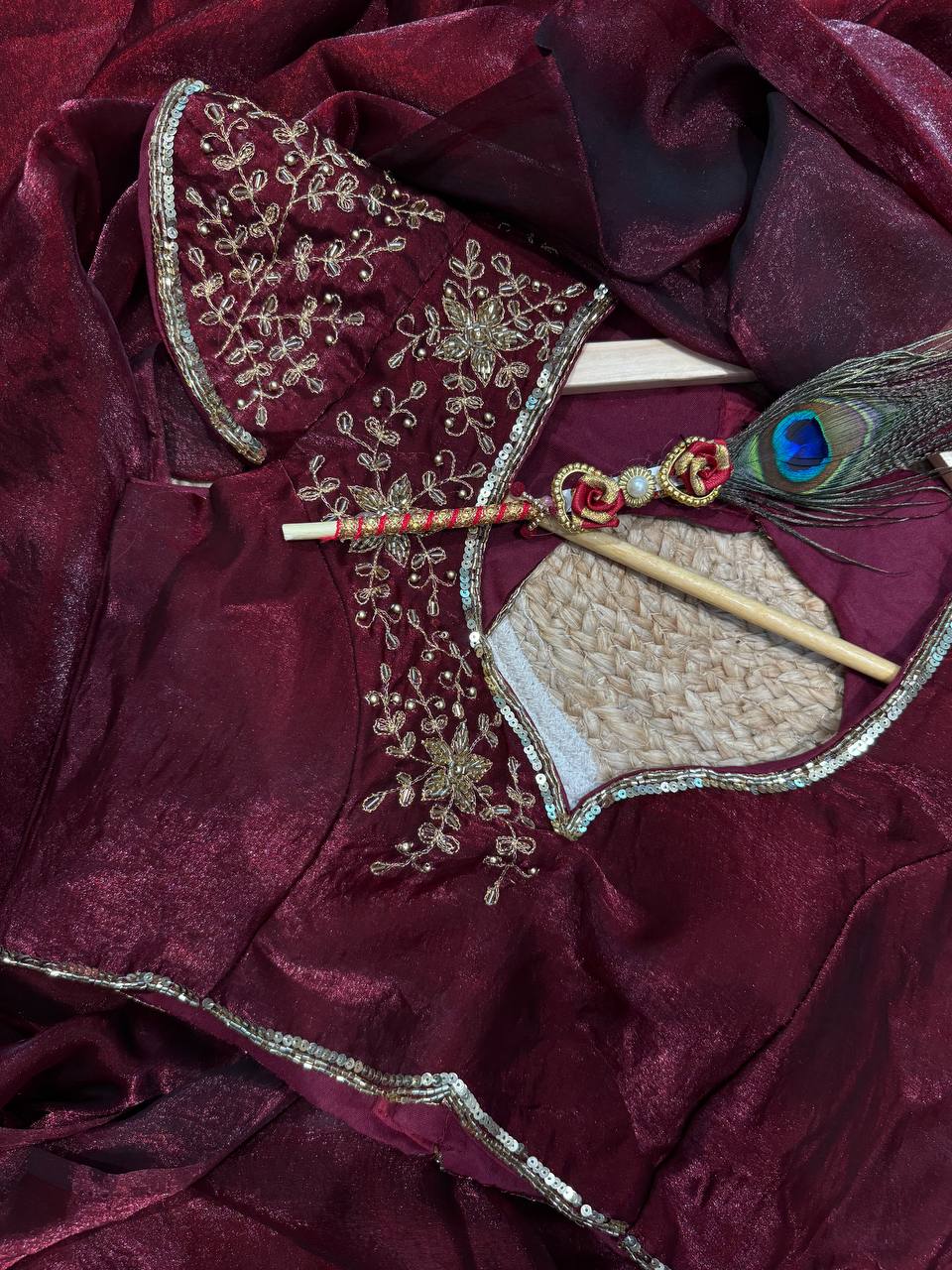 Primium Space With Space Silk Blouse And Hand Embroidery Work Saree