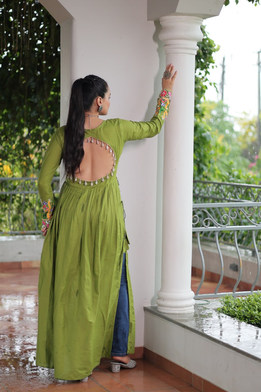 Navaratri Special Faux Georgette Leheriya Print Work Kurti
