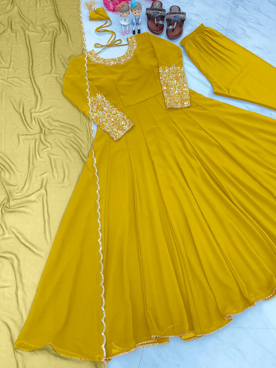 Launching New Party Wear Look Heavy Foux Georgette Anarkali Gown