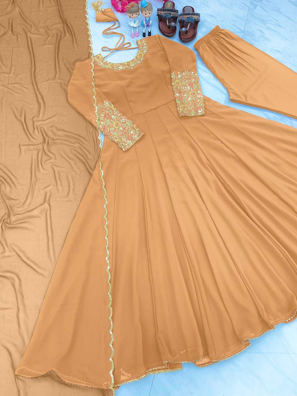 Launching New Party Wear Look Heavy Foux Georgette Anarkali Gown