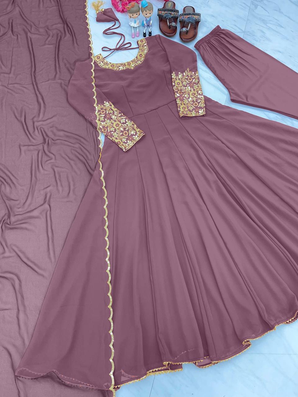 Launching New Party Wear Look Heavy Foux Georgette Anarkali Gown