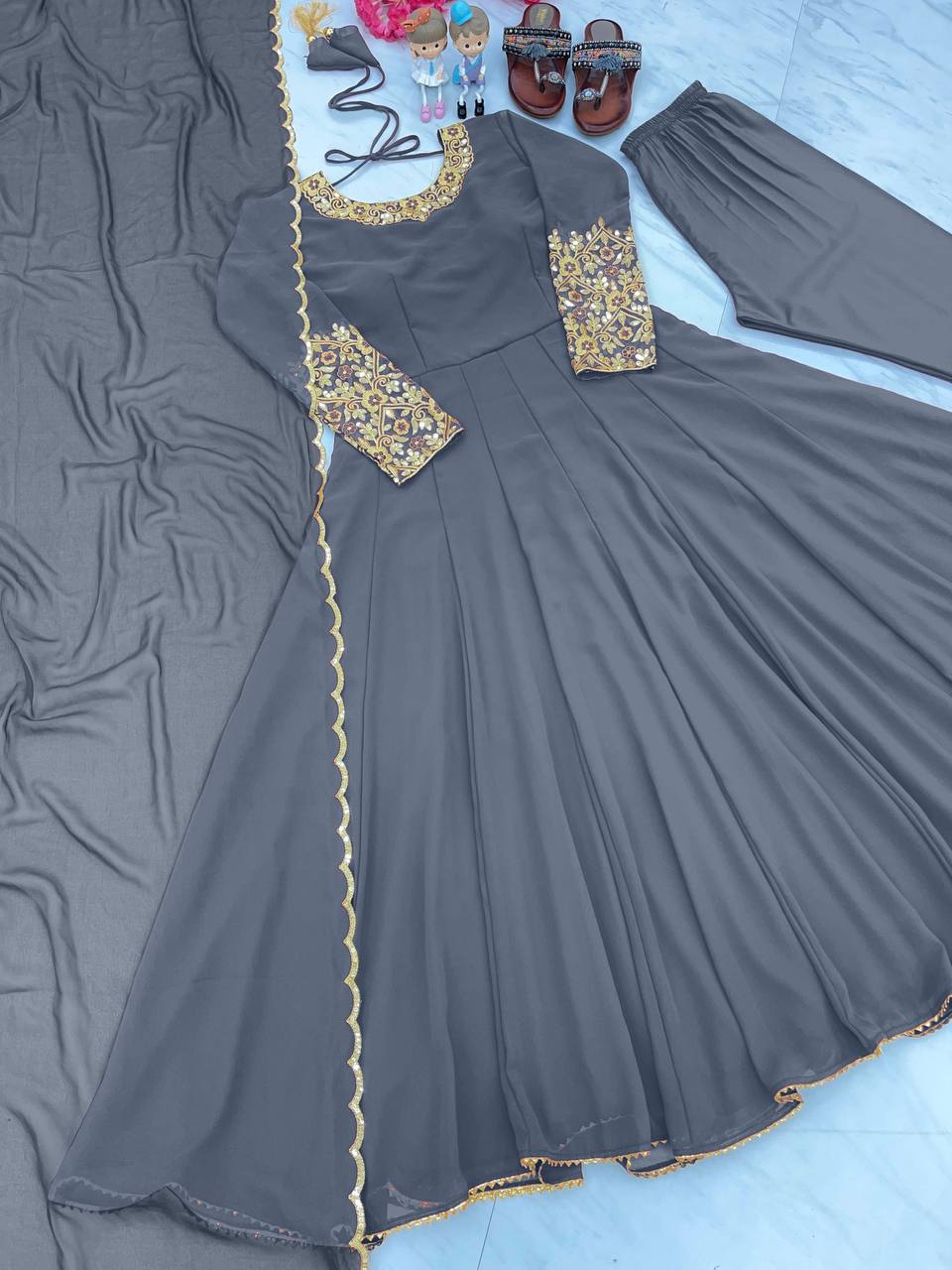 Launching New Party Wear Look Heavy Foux Georgette Anarkali Gown